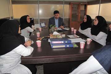 جلسه رئیس امور اداری با سرپرستاران دانشکده دندانپزشکی